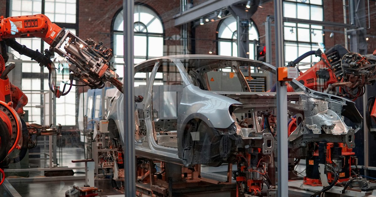 Why Automotive Leaders Expect Headcount to Halve by 2035 ...