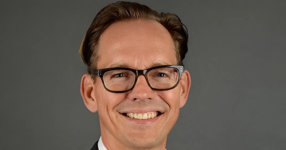 People Moves: Equinix Appoints René Mulder as Swiss MD