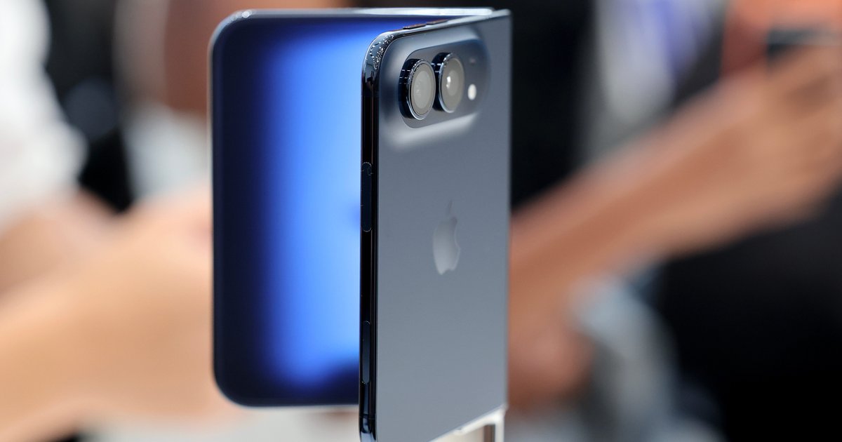 Perfection Commercial Foldables: Will Apple’s Perfection Eclipse Early Pioneers? | Technology ...