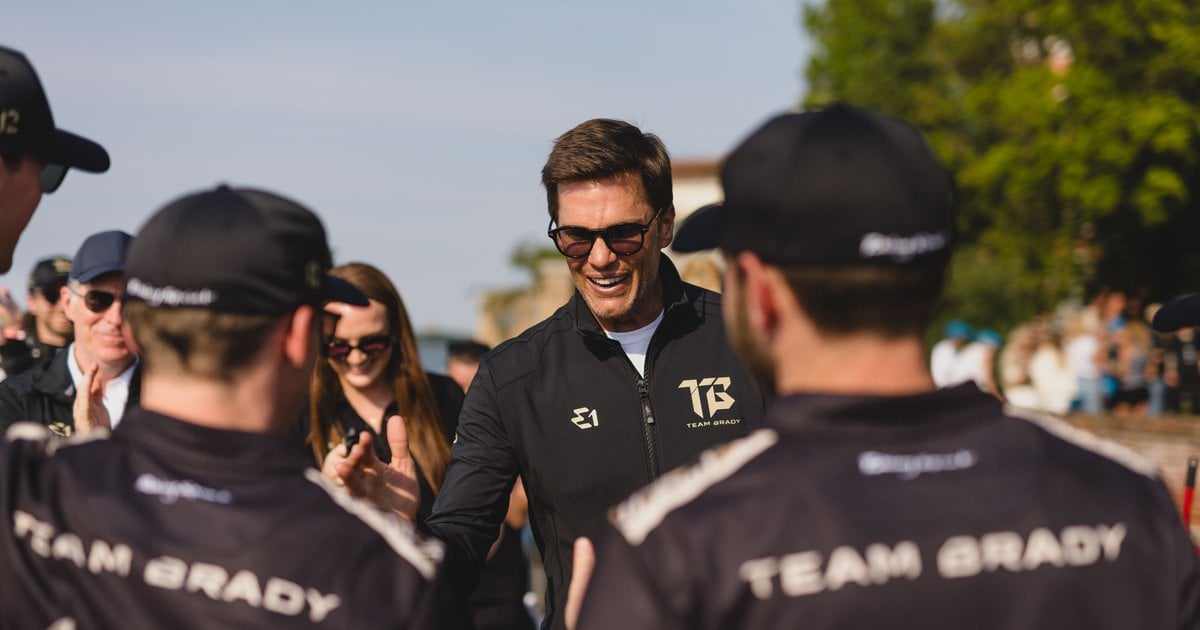 Tom Brady: From Super Bowl to Sustainable Boat Racing Champ