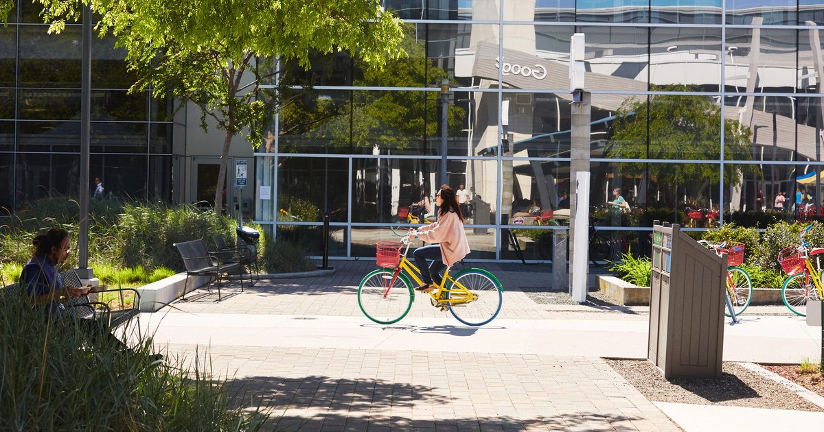 Alphabet Leads as Big Tech Turbocharges AI Infrastructure