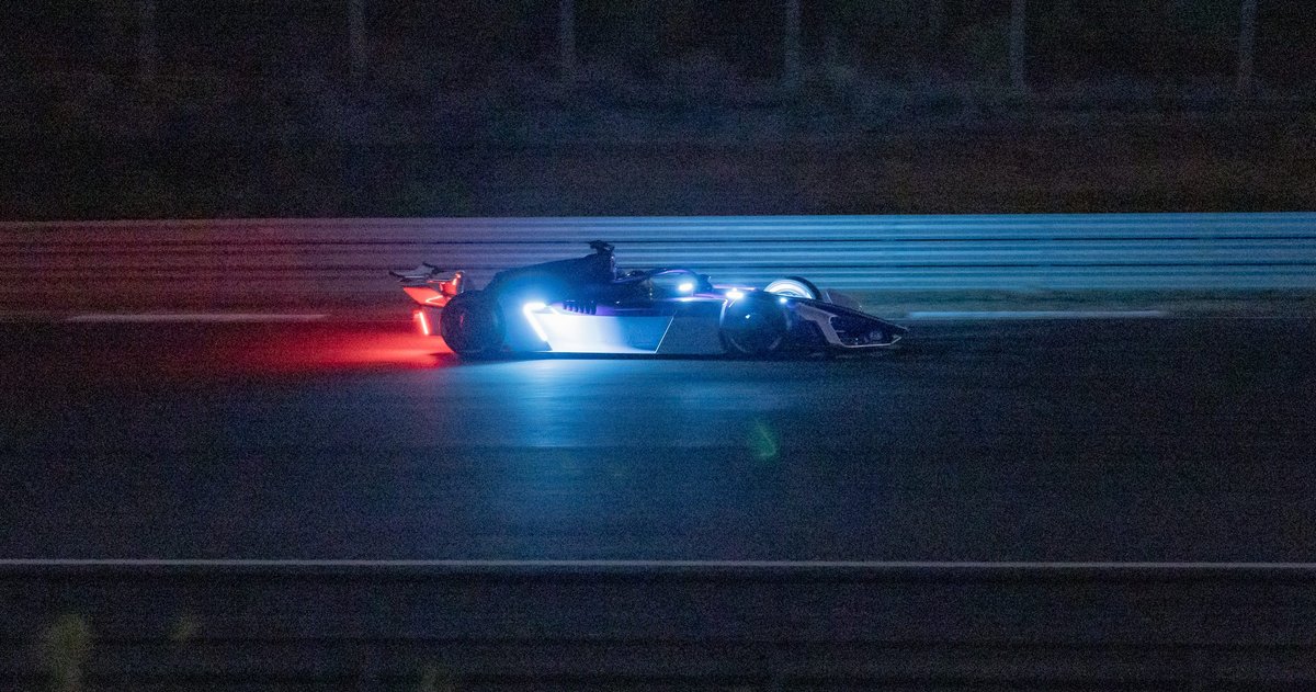 Formula E, Amazon & BMW: This Week's Top EV Stories | EV Magazine
