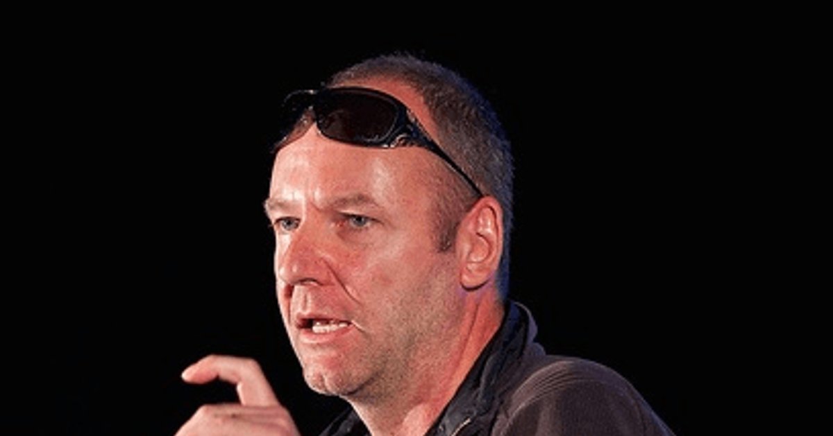 Google: The Dual Path Race to Commercial Quantum Computing