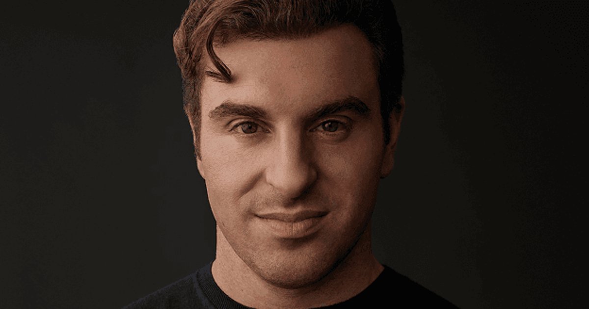 Airbnb CEO Brian Chesky Urges Workers To Evolve With AI