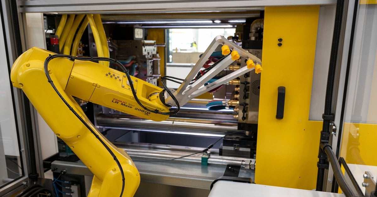 The Industrial Robot Manufacturers Boosting Factory Output