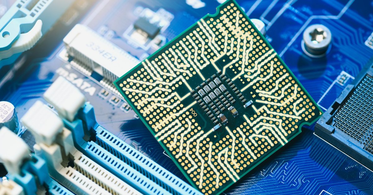 Intel: The New Pressure Valve for AI Supply Chains?
