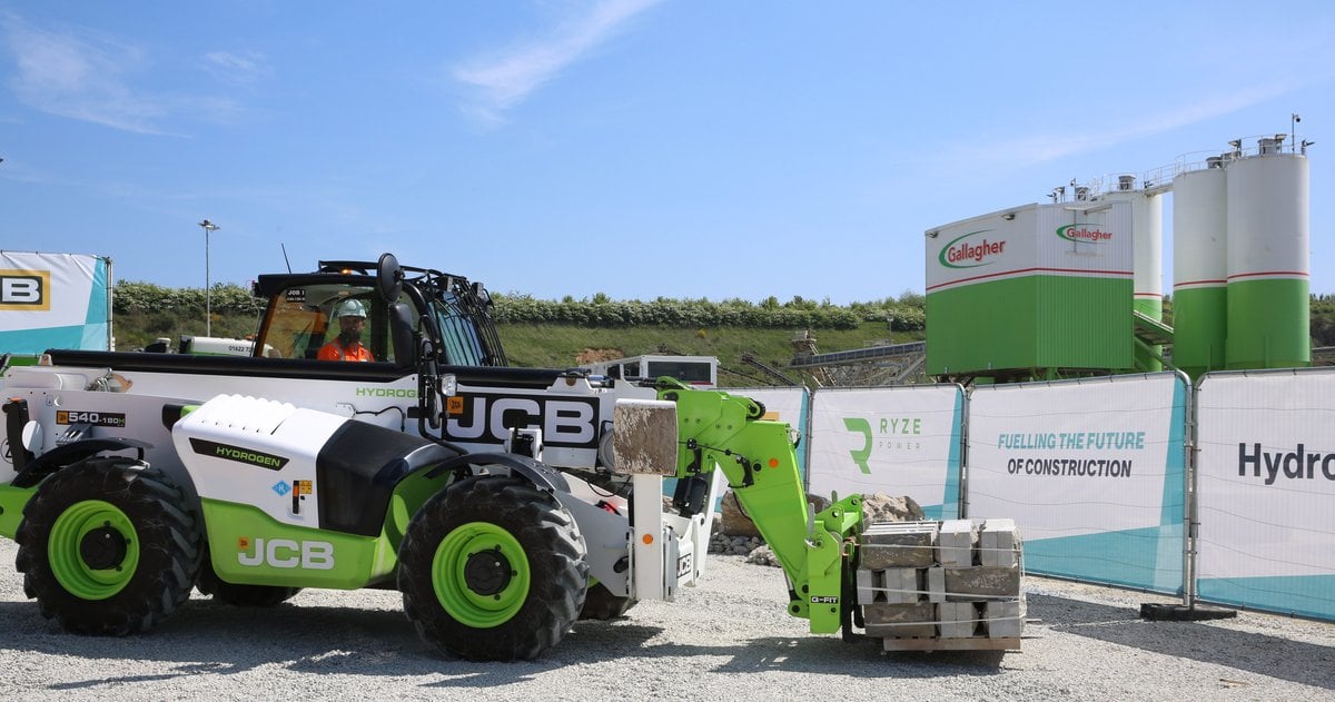 Lower Thames Crossing Pioneers Hydrogen Technology in UK Road Construction
