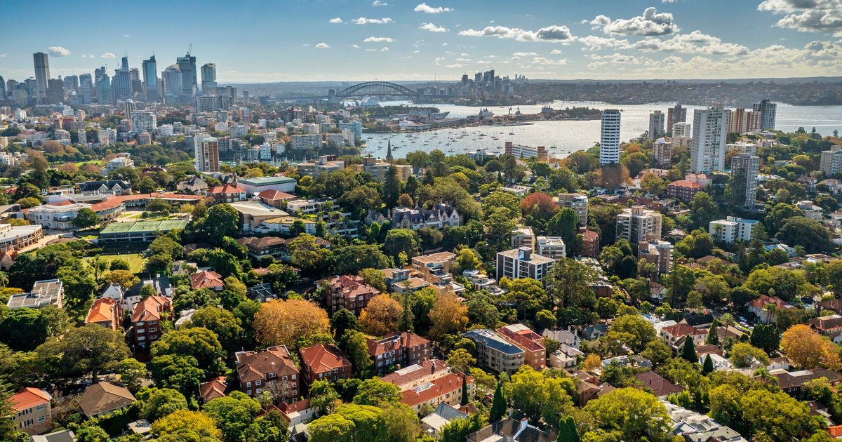 Amazon Invests in 430MW of Clean Energy for Australia’s AI