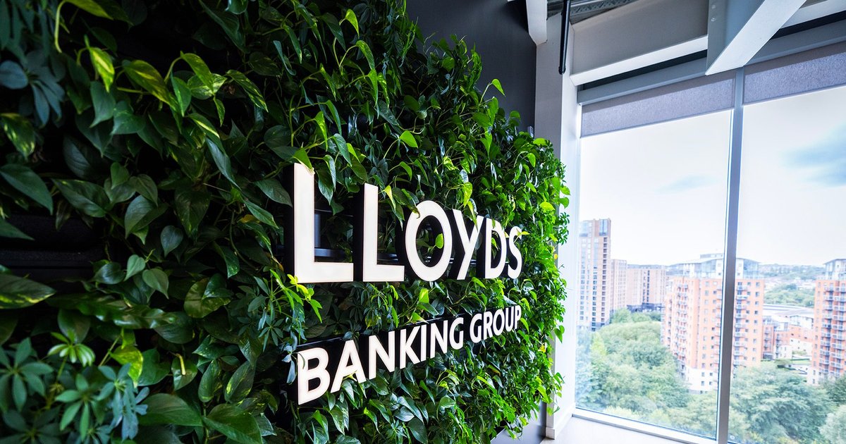 Lloyds Adopts Oracle Cloud Tech to Expedite Transformation
