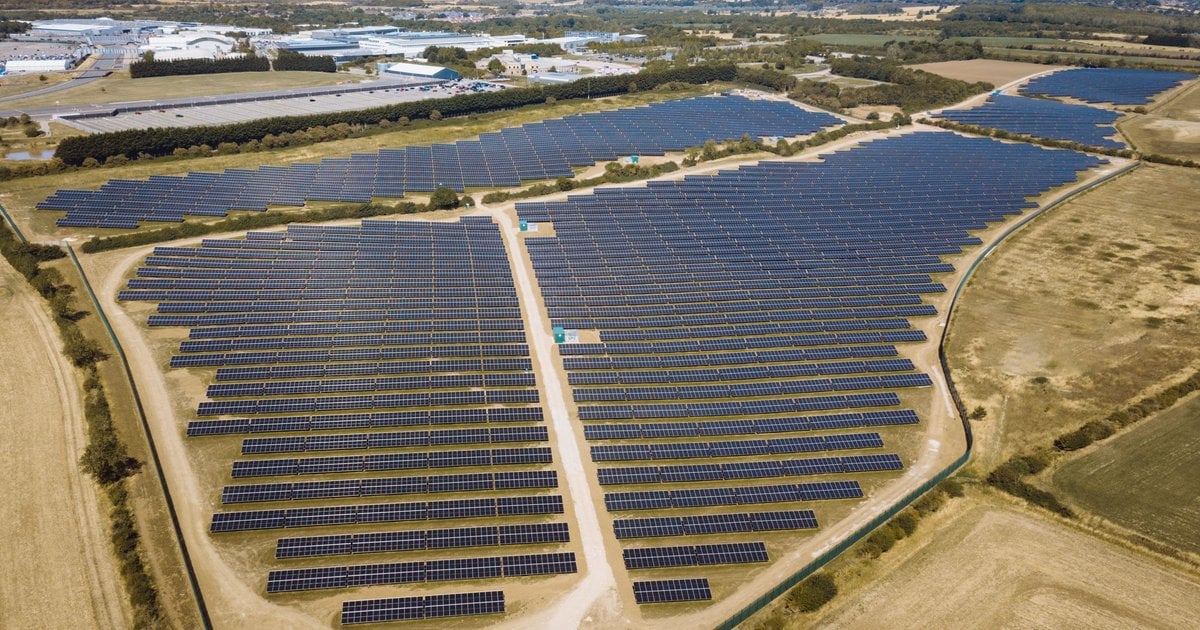 JLR Expands Solar Power to Cut Factory Emissions by 2030