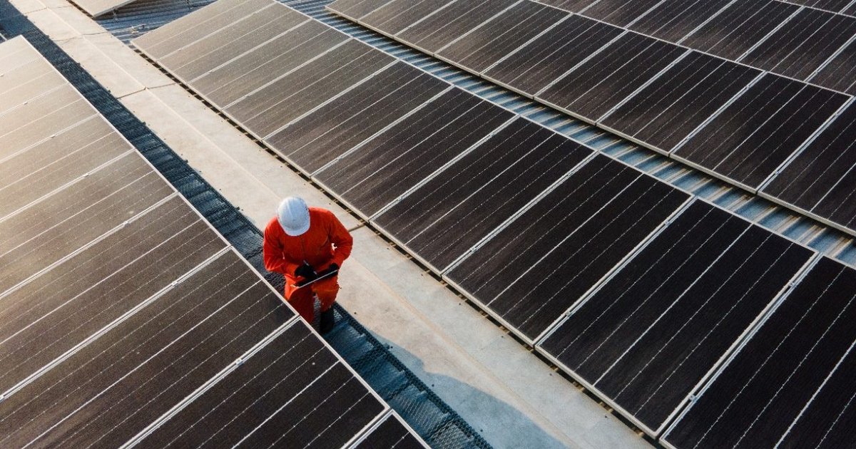 Middle East Conflict Drives UK Construction’s Solar Surge