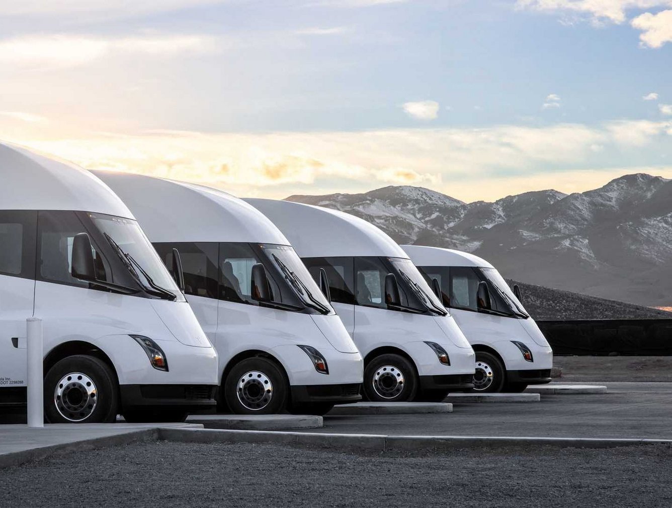 tesla semi customers