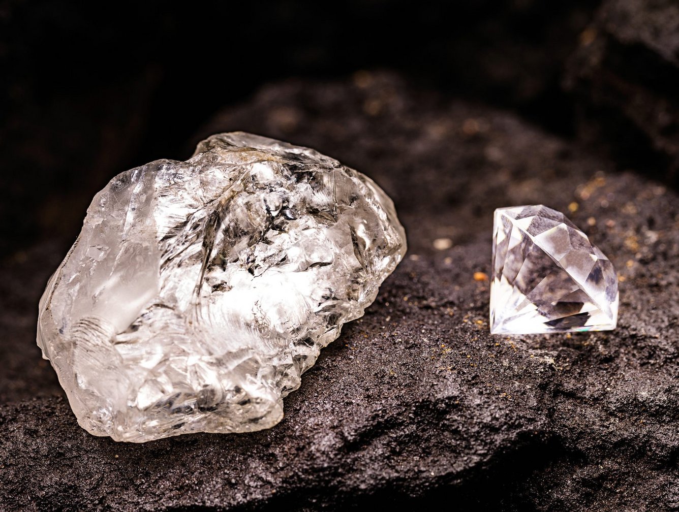 De Beers' rough diamond sales value falls - Mining Technology