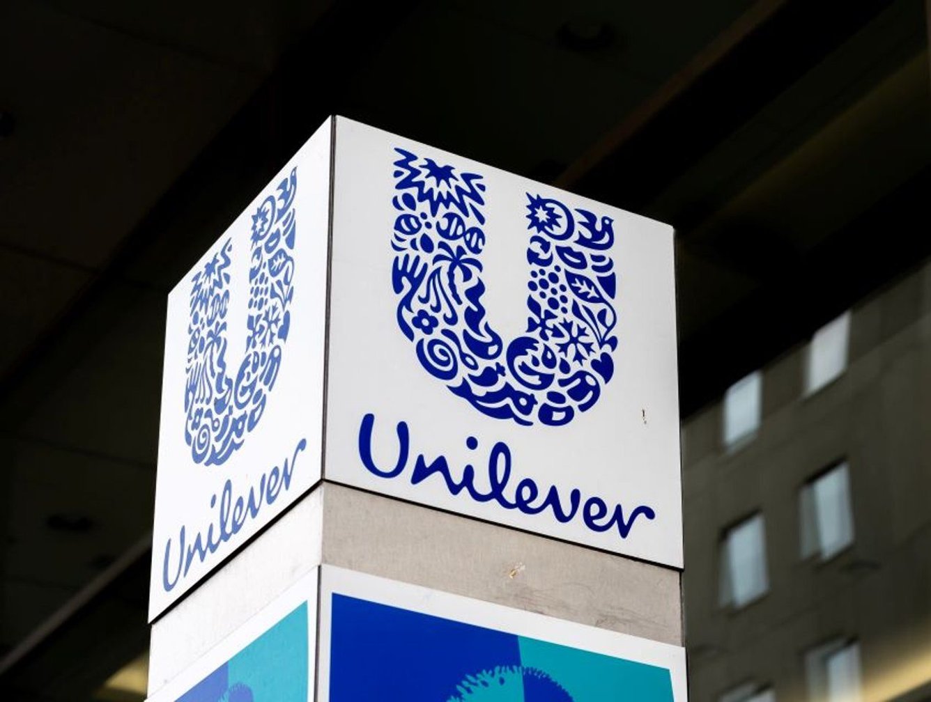 How Unilever Uses AI \u0026 Digital Twins For Sustainability | Technology  Magazine, image size:1336x1008