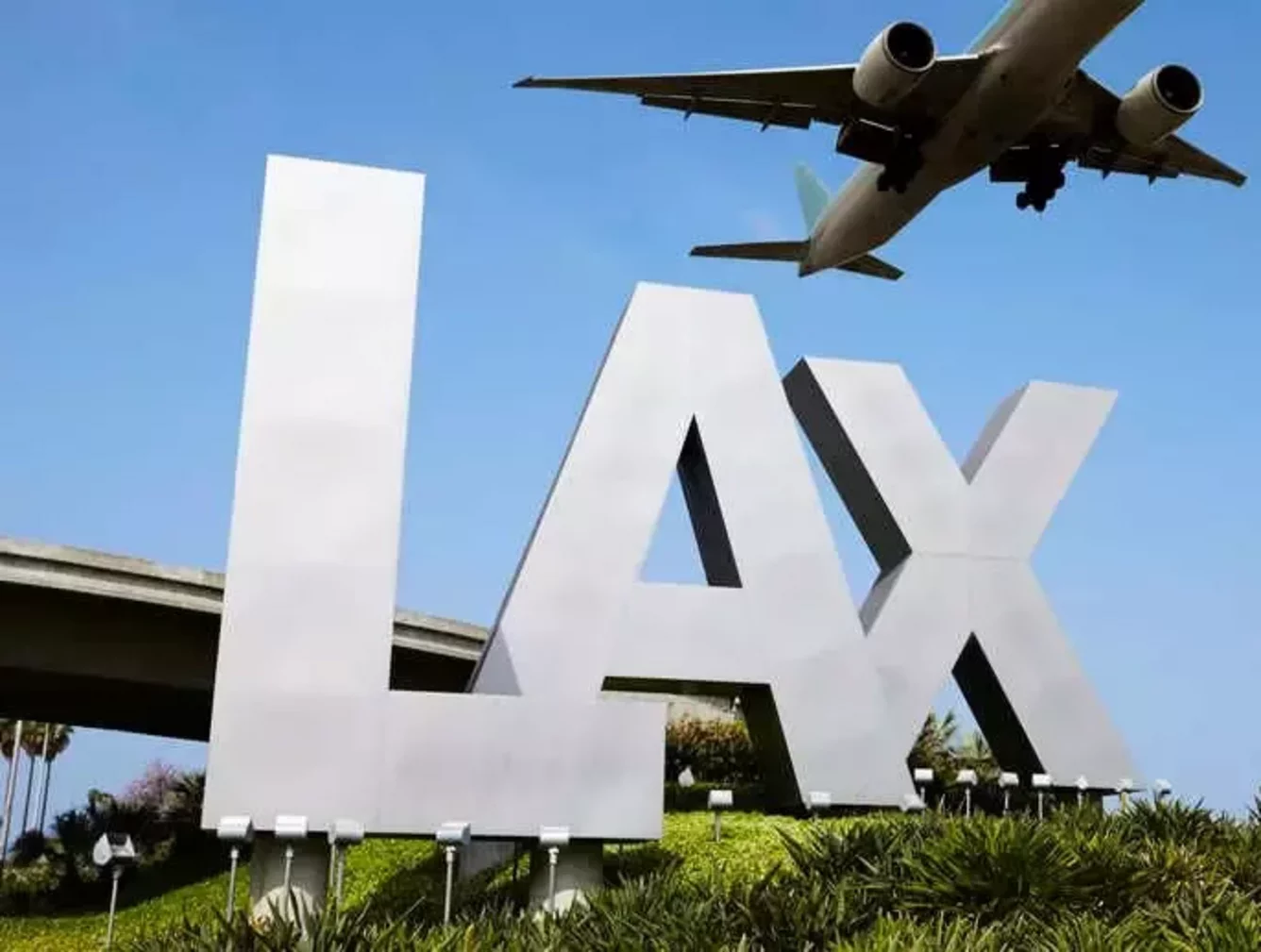 LAX airport awards 4.9bn contract for automated transit system to