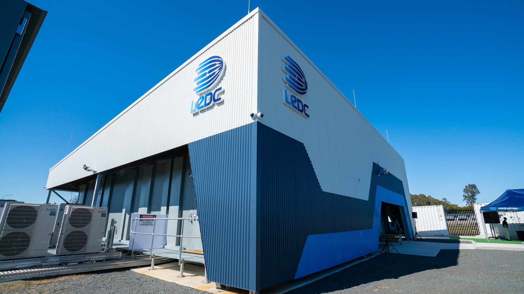 Leading Edge Data Centres and Schneider edge infrastructure | Data ...