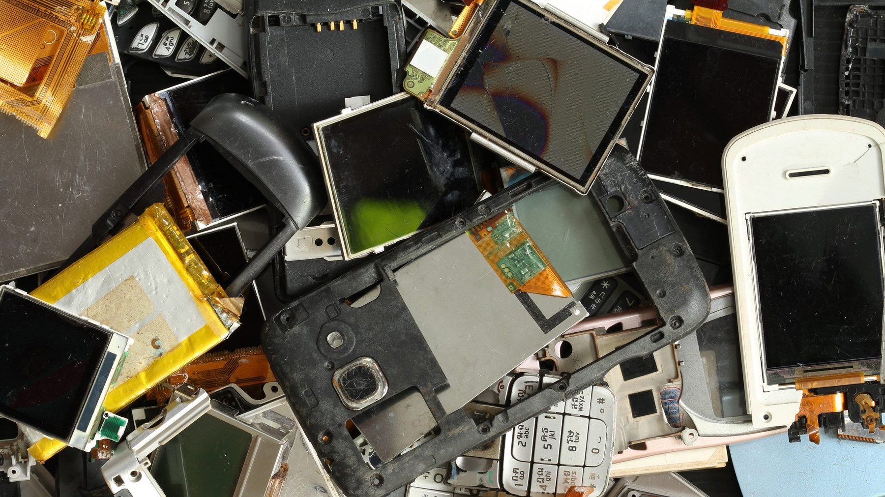 Mobile Phones And The Building E-waste Mountain | Mobile Magazine