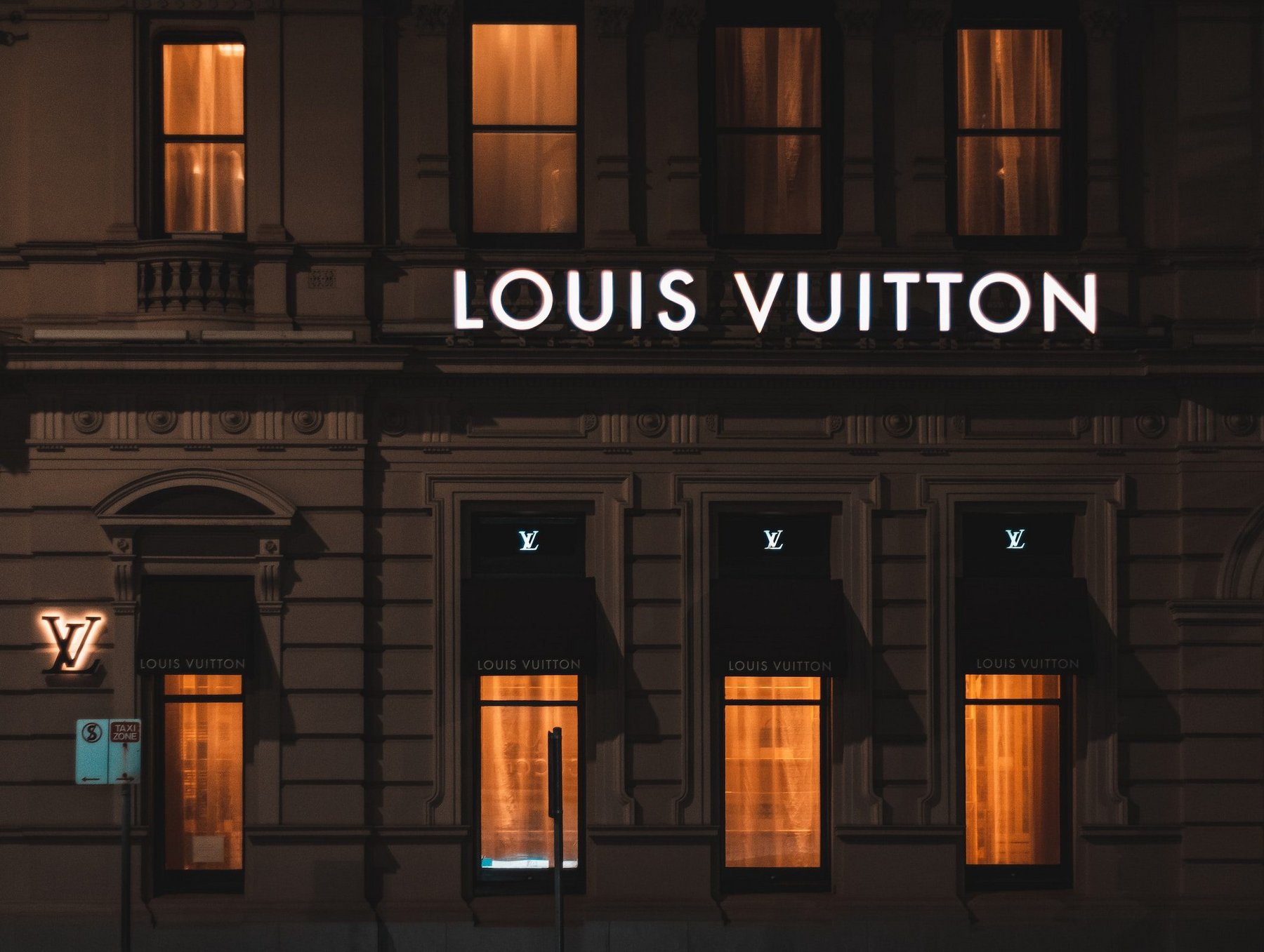 LVMH Becomes First European Company to Reach $500bn Valuation