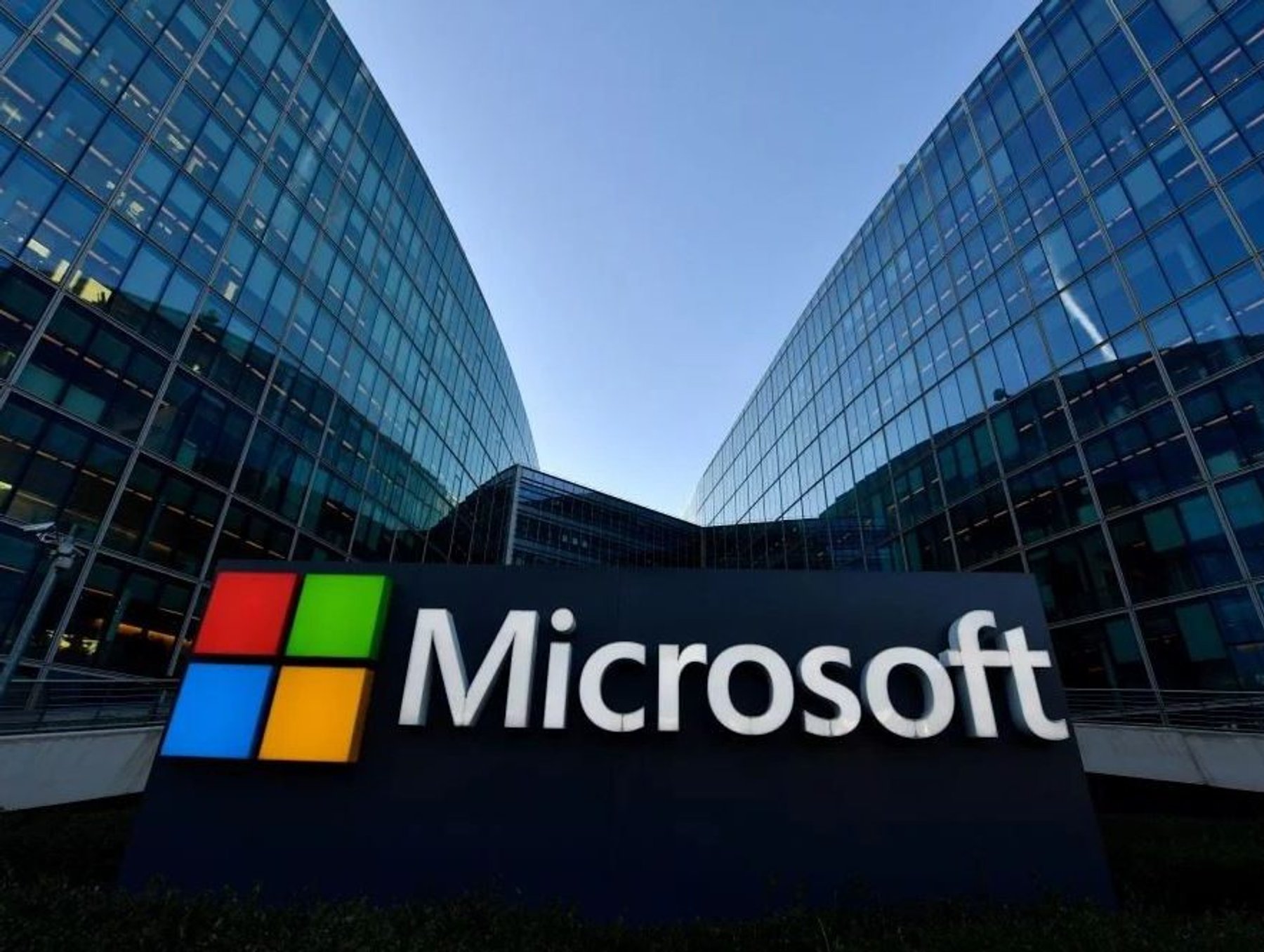 Microsoft s Billion Dollar Data Centre Investment Plan Data Centre