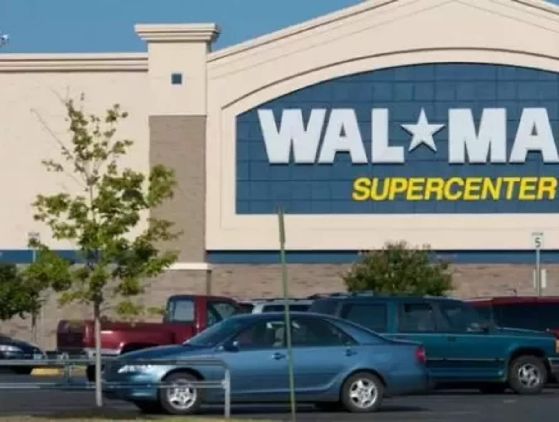 Walmart to open 300 stores in food deserts | Business Chief ...