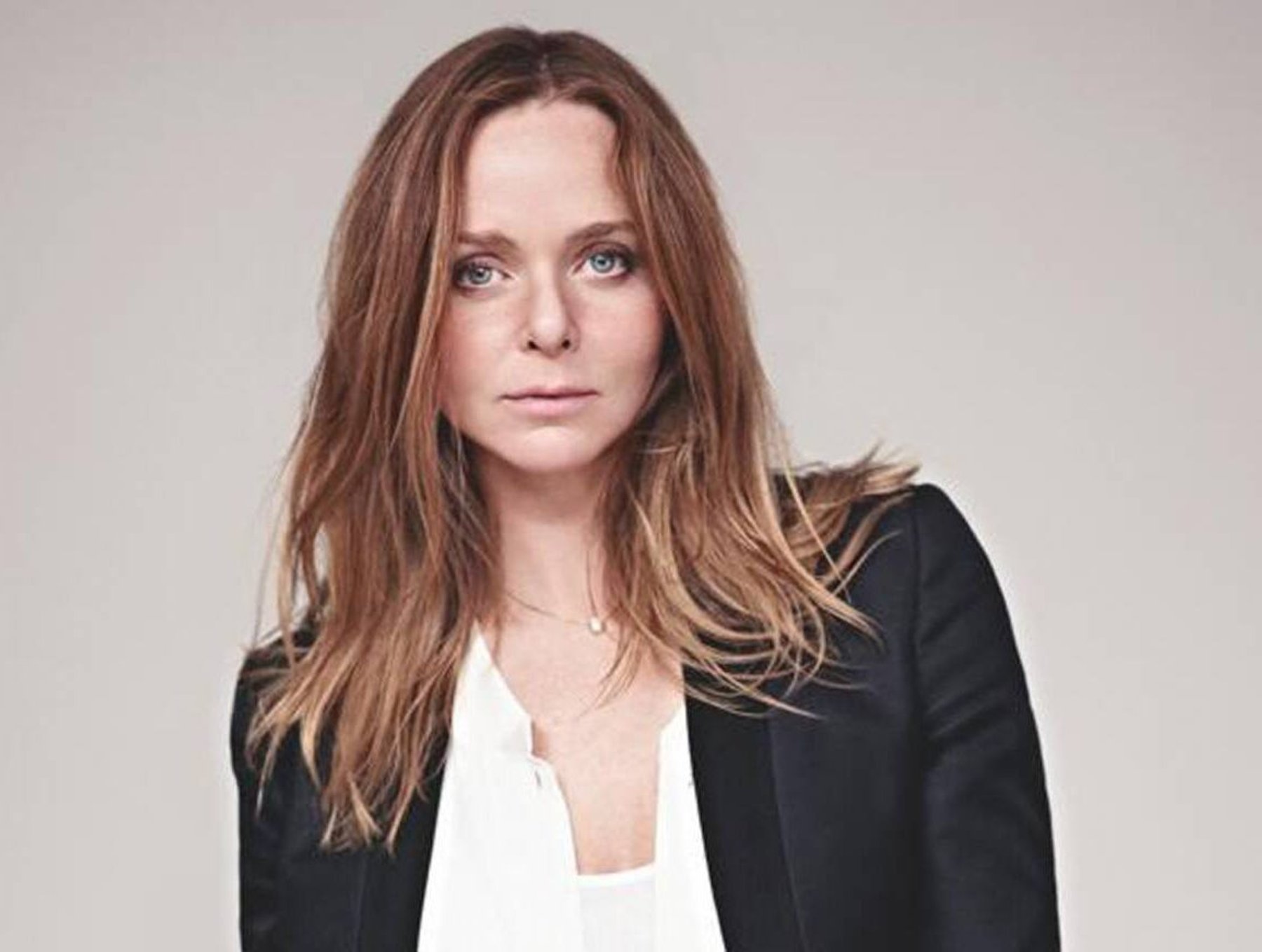 Stella McCartney Effortlessly Blends Style and Sustainability