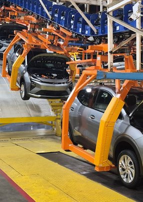 How General Motors Manufactures 30 EVs At Once | Manufacturing Digital