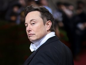 Elon Musk Sues Apple OpenAI