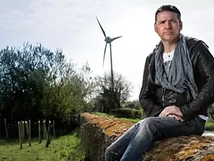 Vince slams UK government over wind policy