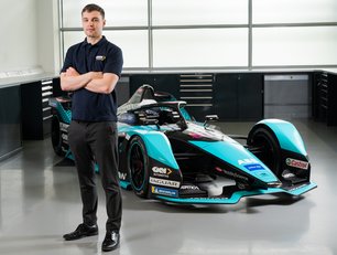 GKN Automotive brings expertise to support Jaguar TCS Racing