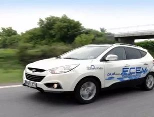 Hyundai to Reveal First Fuel-Cell Electric Car