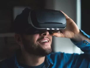 Global augmented and virtual reality spending to double to $17.8bn in 2018
