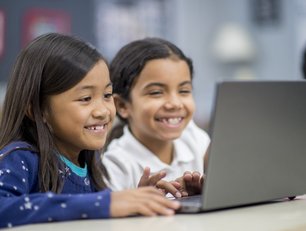 Google and Guides partner to teach girls how to code