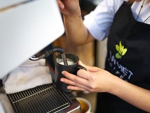 Four ways remote monitoring (IoT) can transform coffee shops