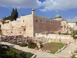 New homes to be built in Jerusalem alongside religious renovation works