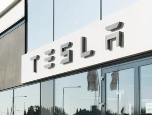 Tesla begins construction on world’s largest solar rooftop