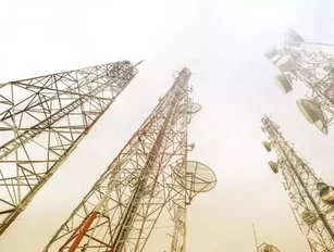 Comcast wins bidding war at Sky auction