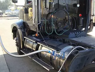 UPS ditches gas guzzlers, opts for natural gas (LNG) trucks instead