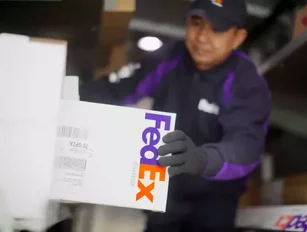 FedEx and UPS logistic companies, brings aid to the Bahamas