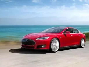 Tesla Unveils New Driverless and All Wheel Drive Features for Model S