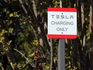 Elon Musk sells SolarCity to Tesla