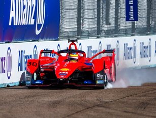 Formula E pioneers complete sustainability in motorsport