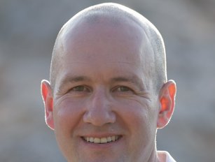 AI offers “an opportunity to differentiate” banking