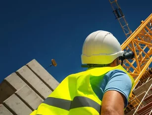 Construction tops 'riskiest jobs' in UK