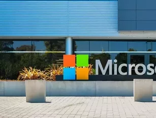 Microsoft gains on AWS in public cloud computing market