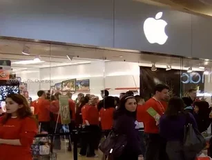 Apple Sees Record-Breaking Black Friday Sales