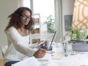 Top 8 ways to keep control of your finances online