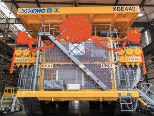 XCMG unveils largest 400-ton rear-wheel drive mining truck