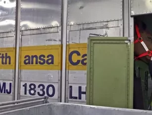 Lufthansa Cargo makes record-breaking transport of 65 horses to Iran