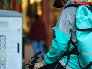 Amazon: UK Regulator Approves Deliveroo Investment