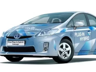 Toyota Unveils the 2012 Prius Plug-in Hybrid